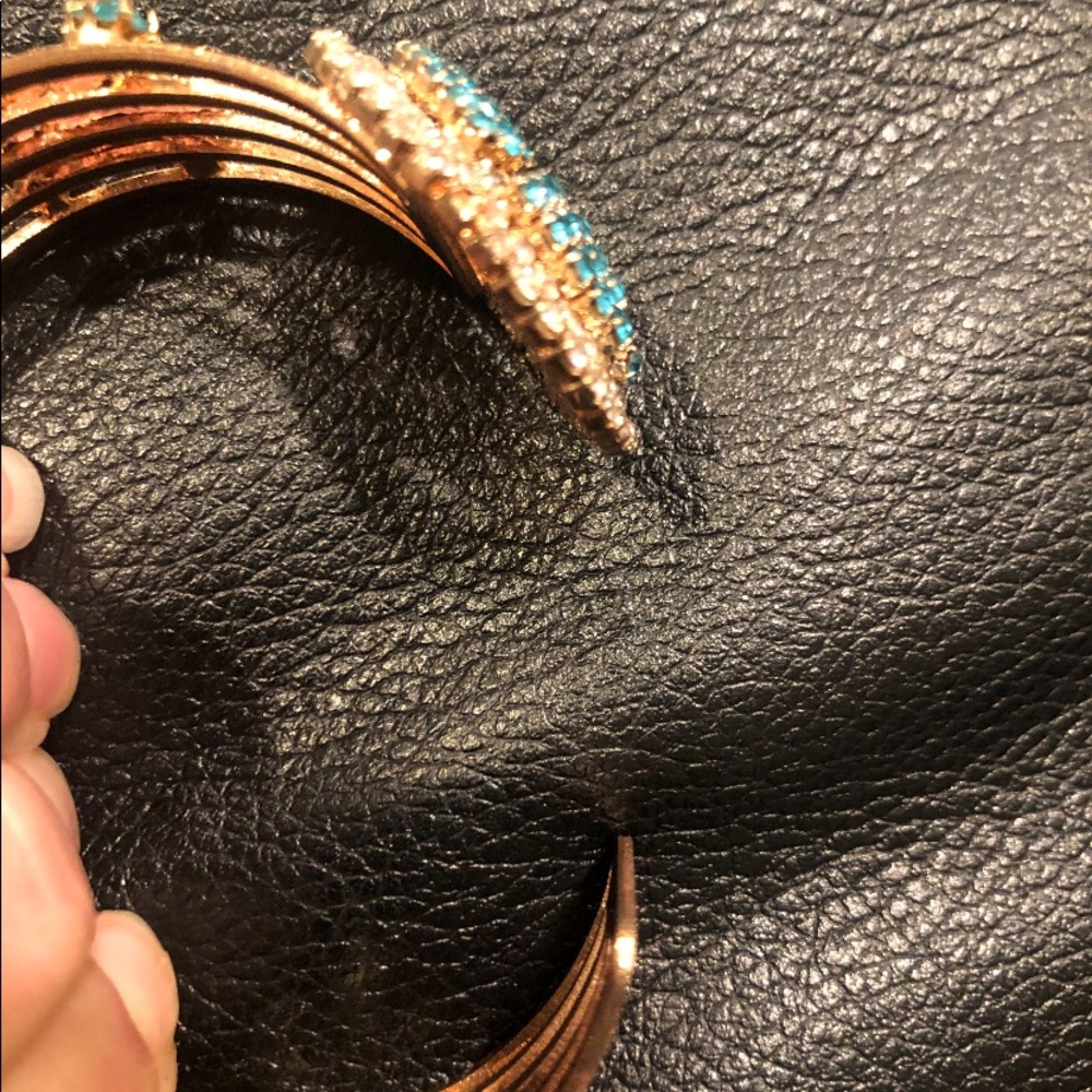 Accessory - Picture 5 of 6